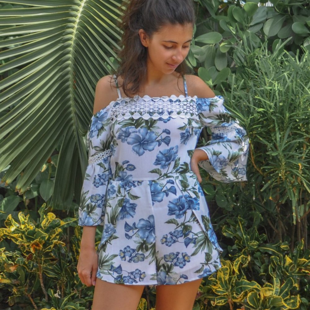 Flying Tomato White Floral Romper Bell Sleeves S
